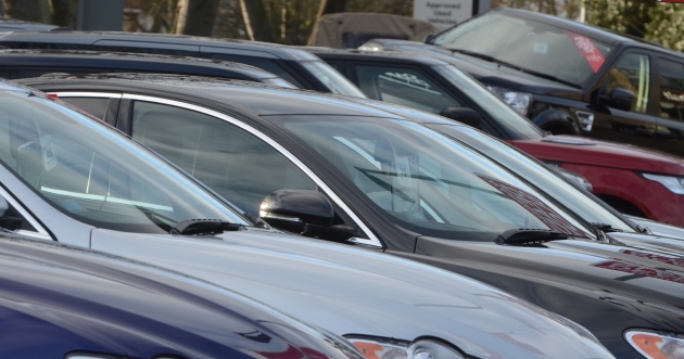 How much do dealers best sale pay for used cars