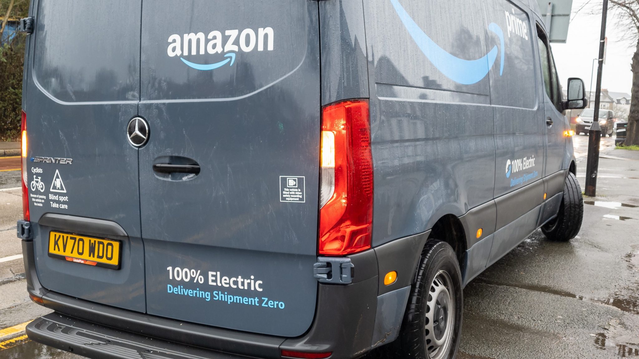 Government changes electric van MoT rules to cut costs for businesses ...