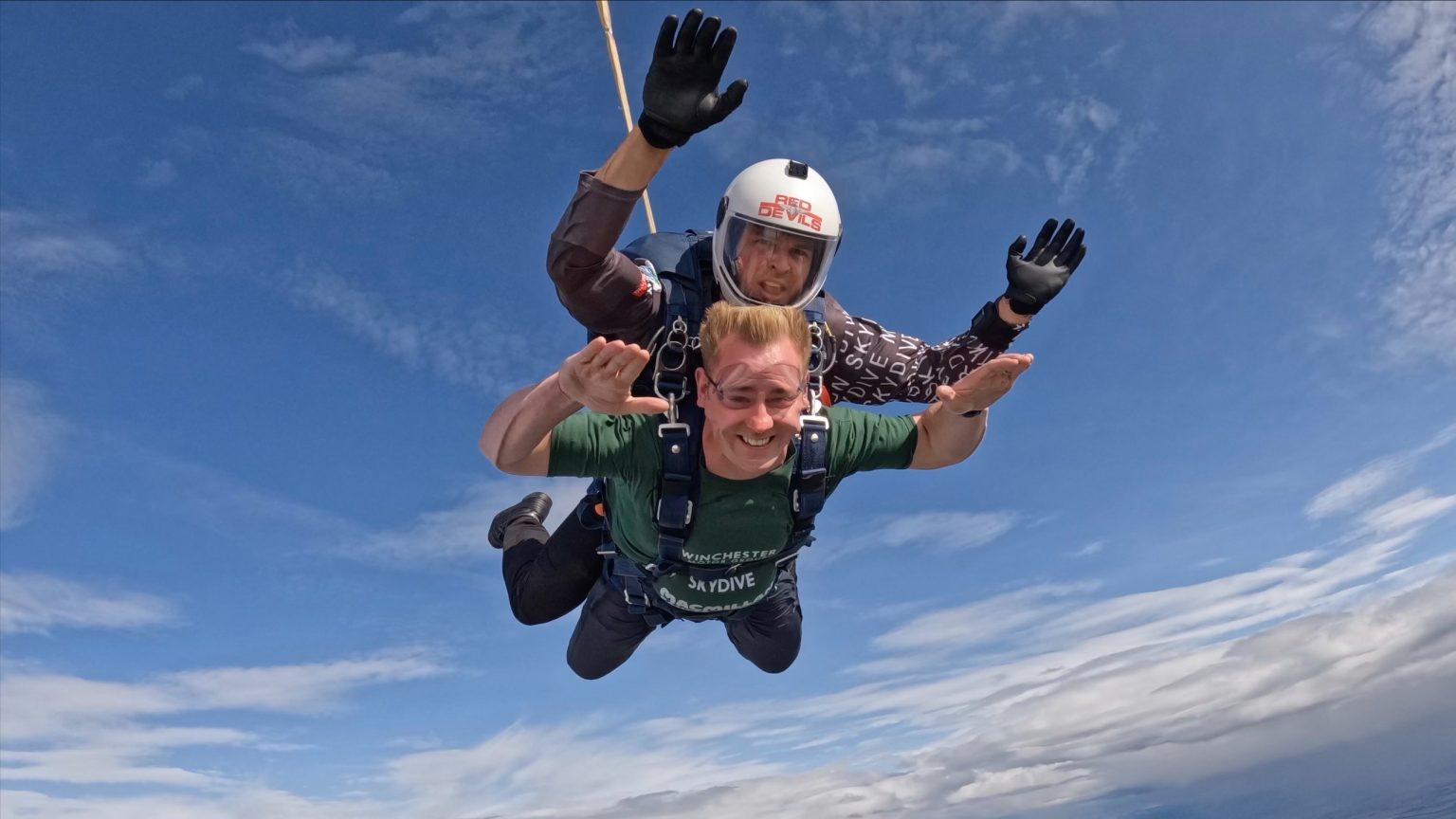 Winchester takes part in Skydive for Macmillan Cancer Support