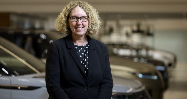 Isabel Riches Jlr JLR appoints new sales director | Motor Trader