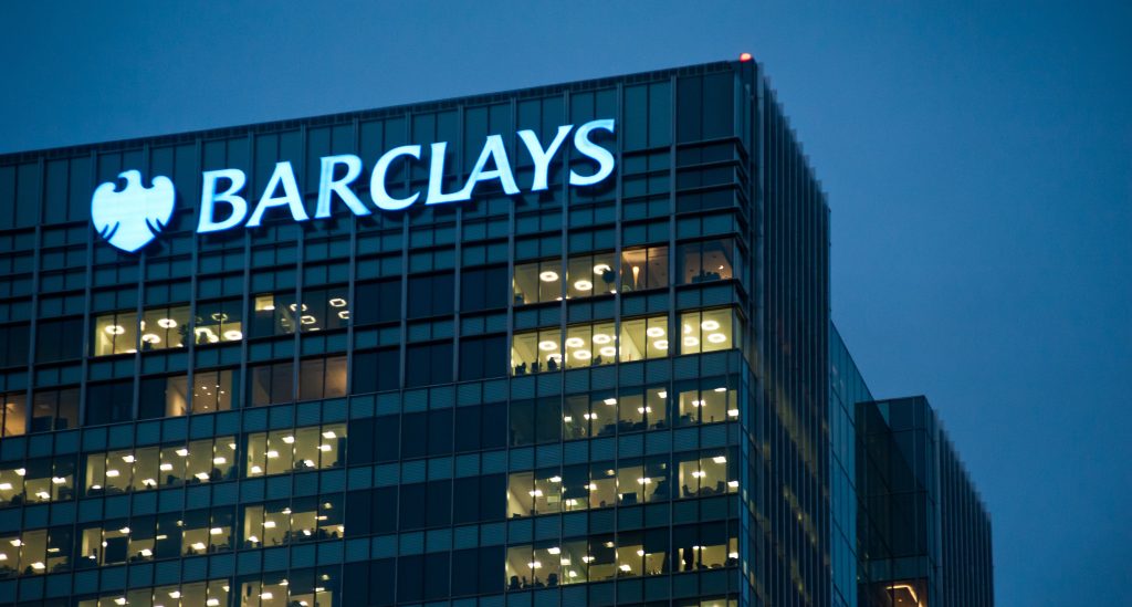 Barclays meningkatkan ketentuan ganti rugi pembiayaan kendaraan bermotor dari £90 juta menjadi £325 juta
