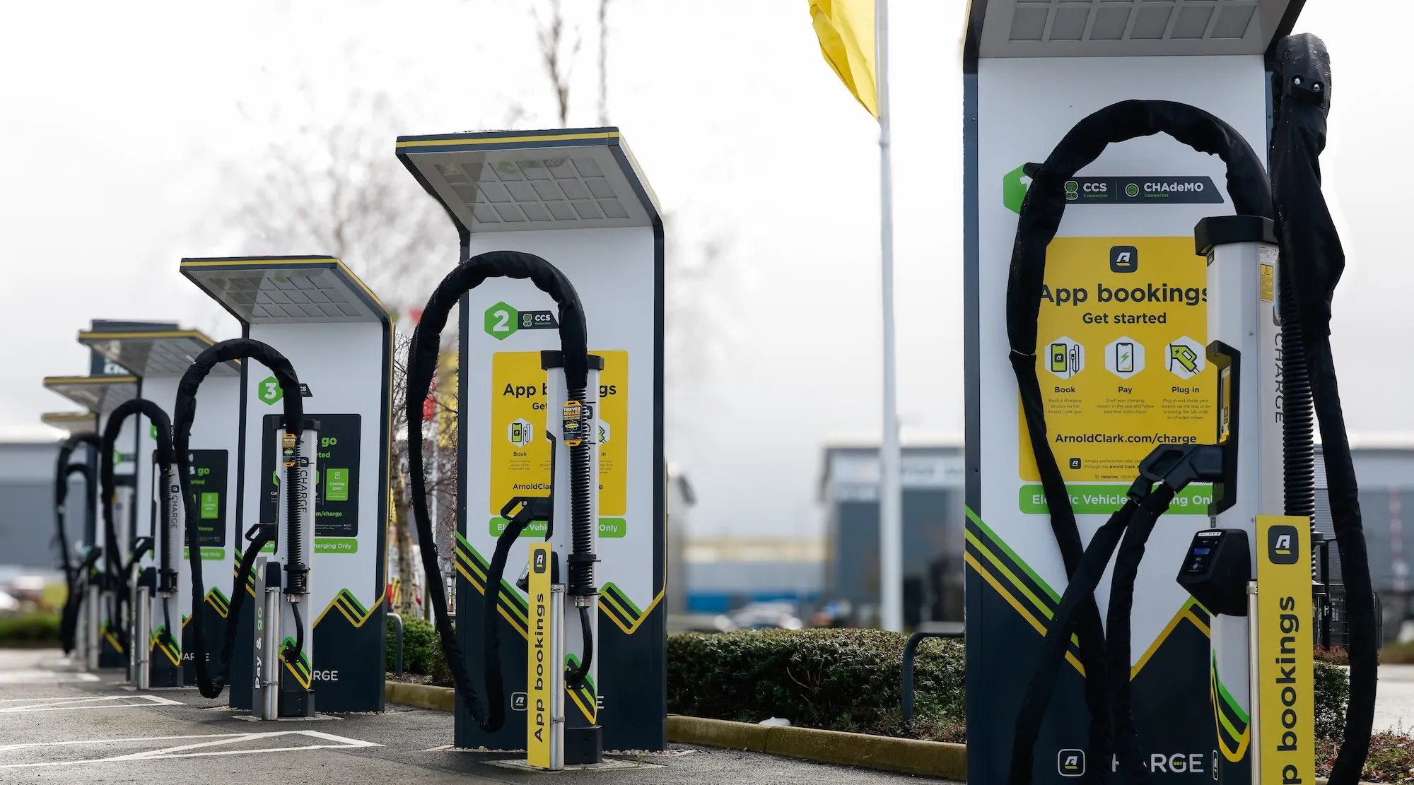 Arnold Clark accelerates roll-out of charging network