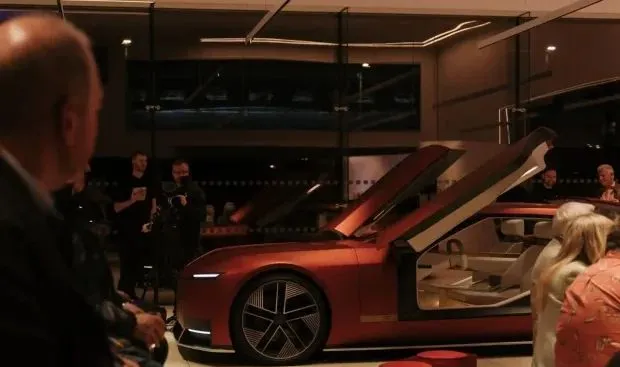 Stratstone first to showcase Jaguar Type 00