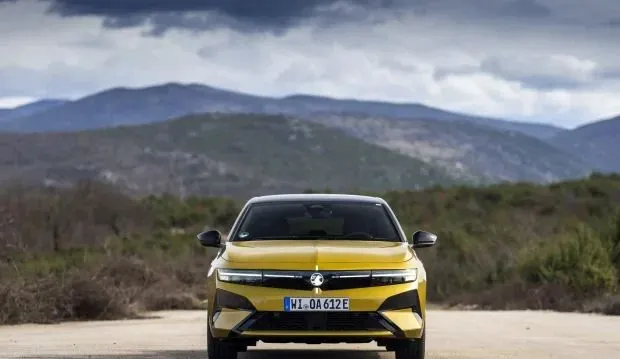 New Vauxhall Astra pricing and specs