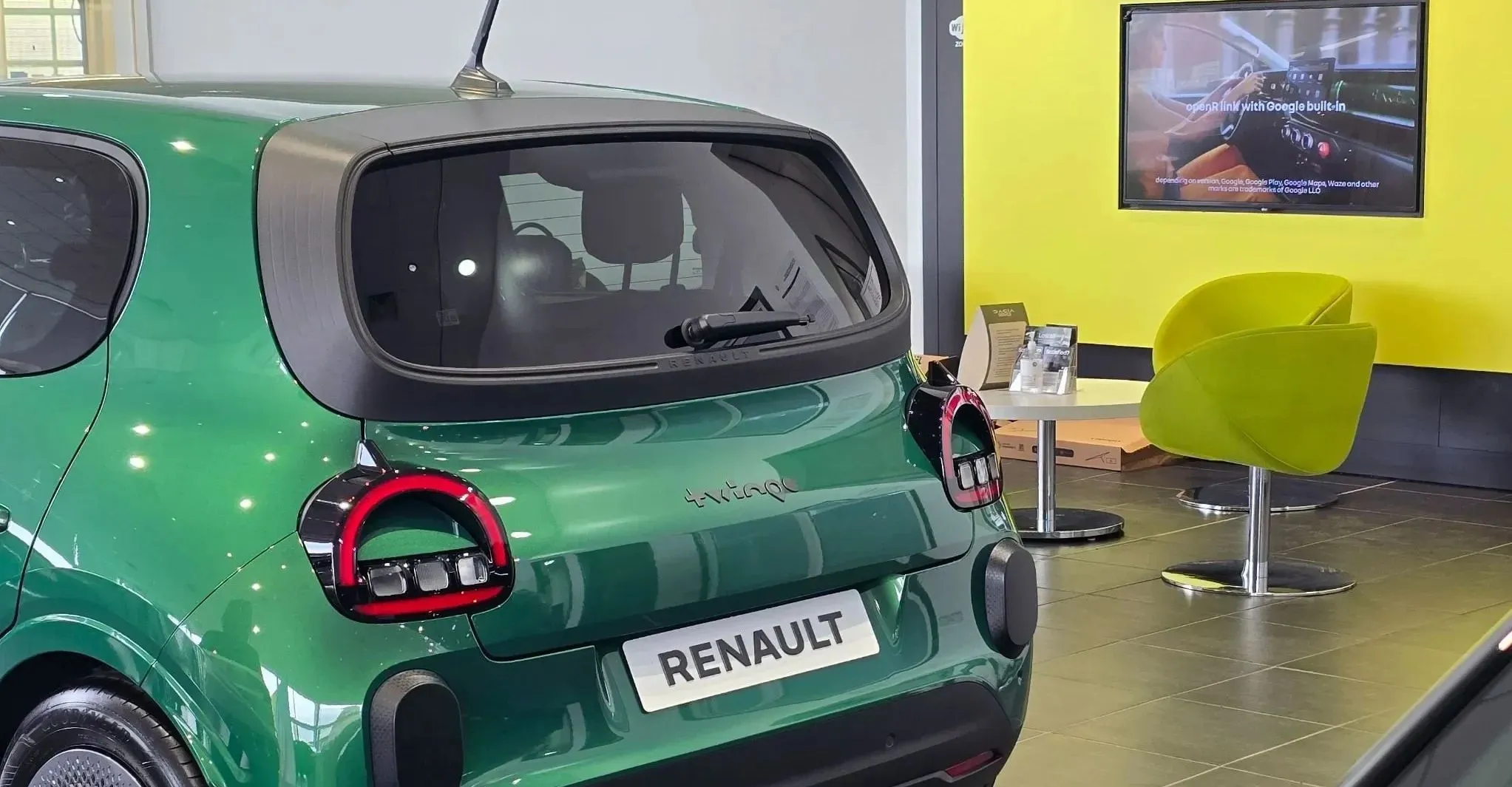 Cambria expands Invicta network with Renault and Dacia in Bolton