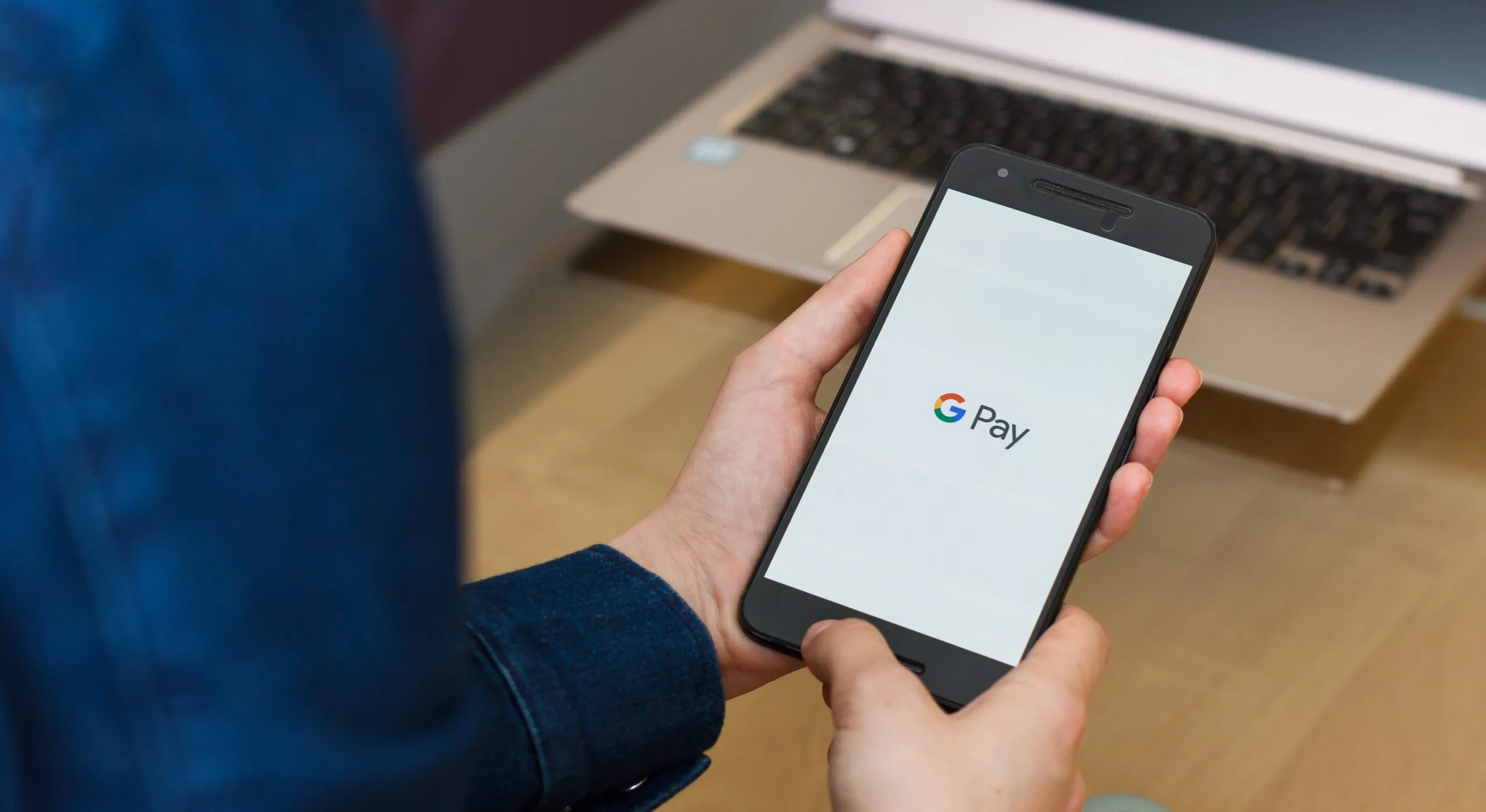 iVendi enables consumers to reserve car online using Apple and Google Pay