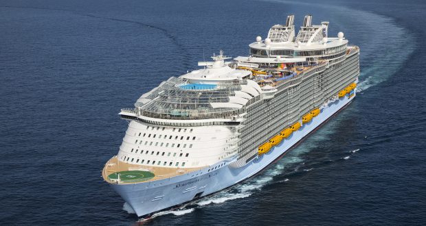 Where to Shop On The Largest Cruise Ship in the World! Royal