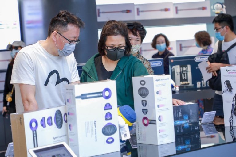 JD Worldwide duty-free store in Hainan off to a strong start - Vimarsana News
