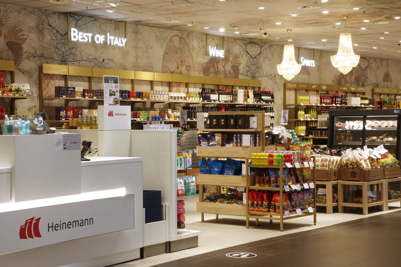 Gebr. Heinemann officially reopens Bologna Airport stores