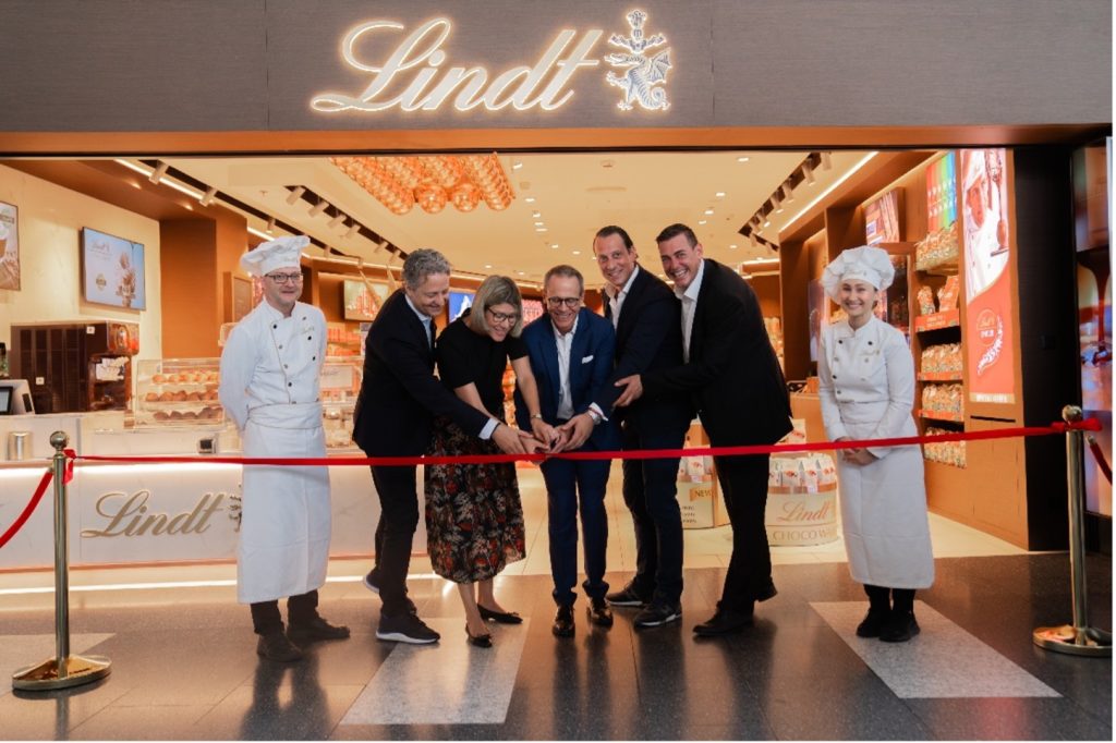 First Asia Pacific Lindt Boutique unveiled at Changi Airport