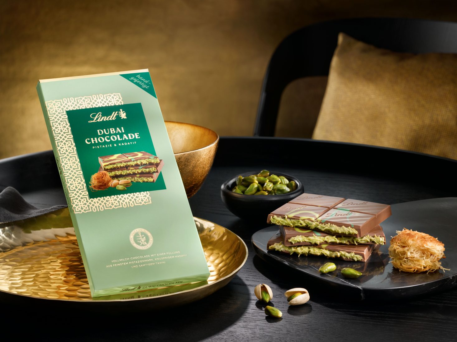 菓子 Lindt Dubai Style Chocolate x2 菓子 Lindt Dubai Style Chocolate x2 Lindt Dubai Style