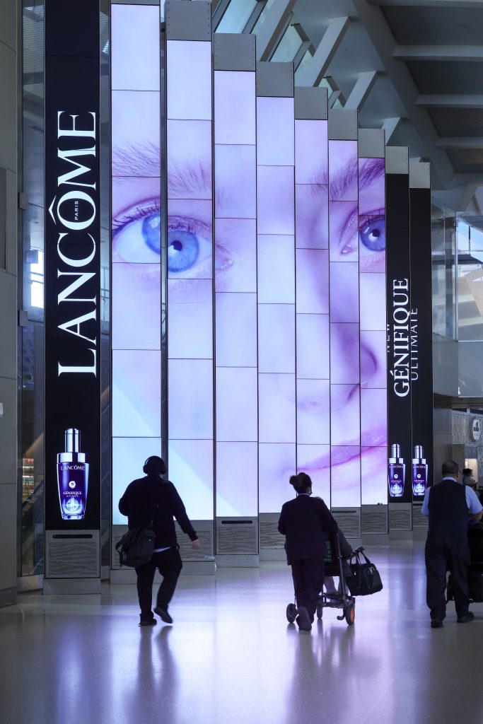 L'Oréal features Lancôme Génifique pop-up at LAX