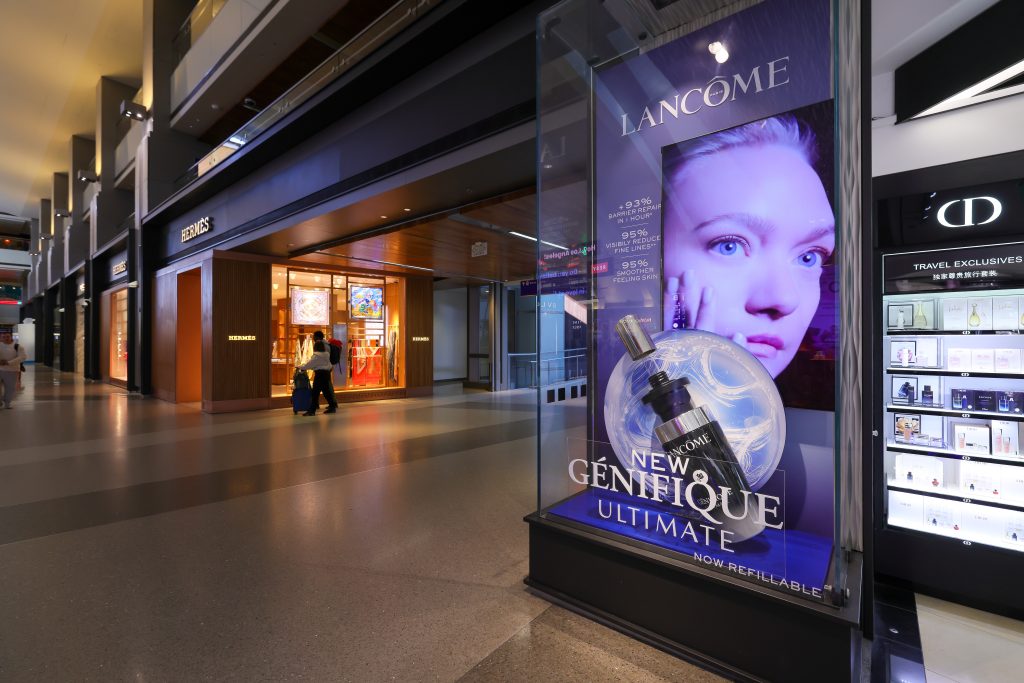 L'Oréal features Lancôme Génifique pop-up at LAX