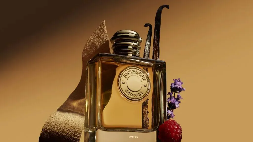 【新品、未開封】BURBERRY GODDESS パルファム 30ml Burberry's new Goddess Parfum lands in travel retail