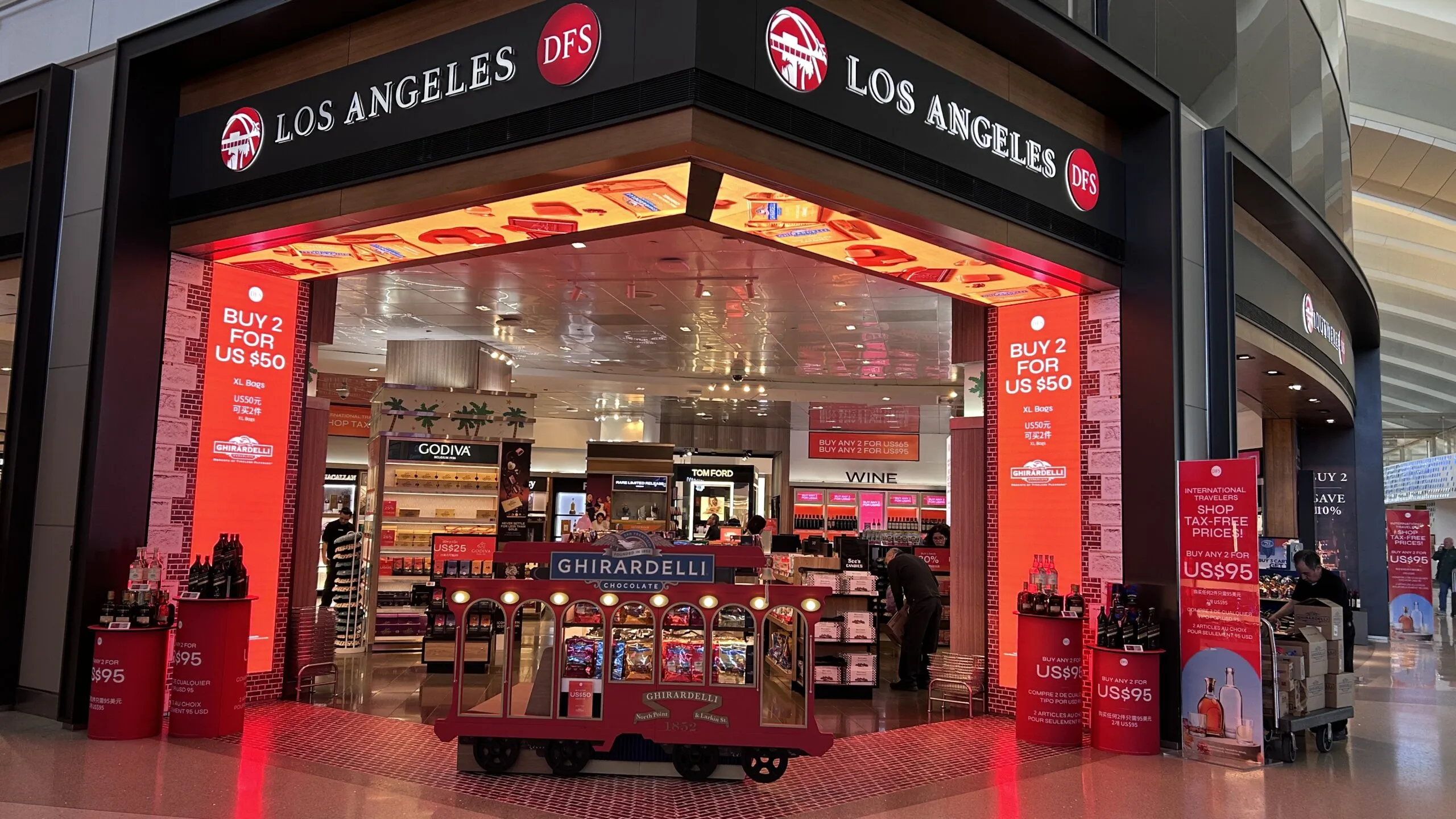 Ghirardelli features HPP with DFS at Los Angeles Airport