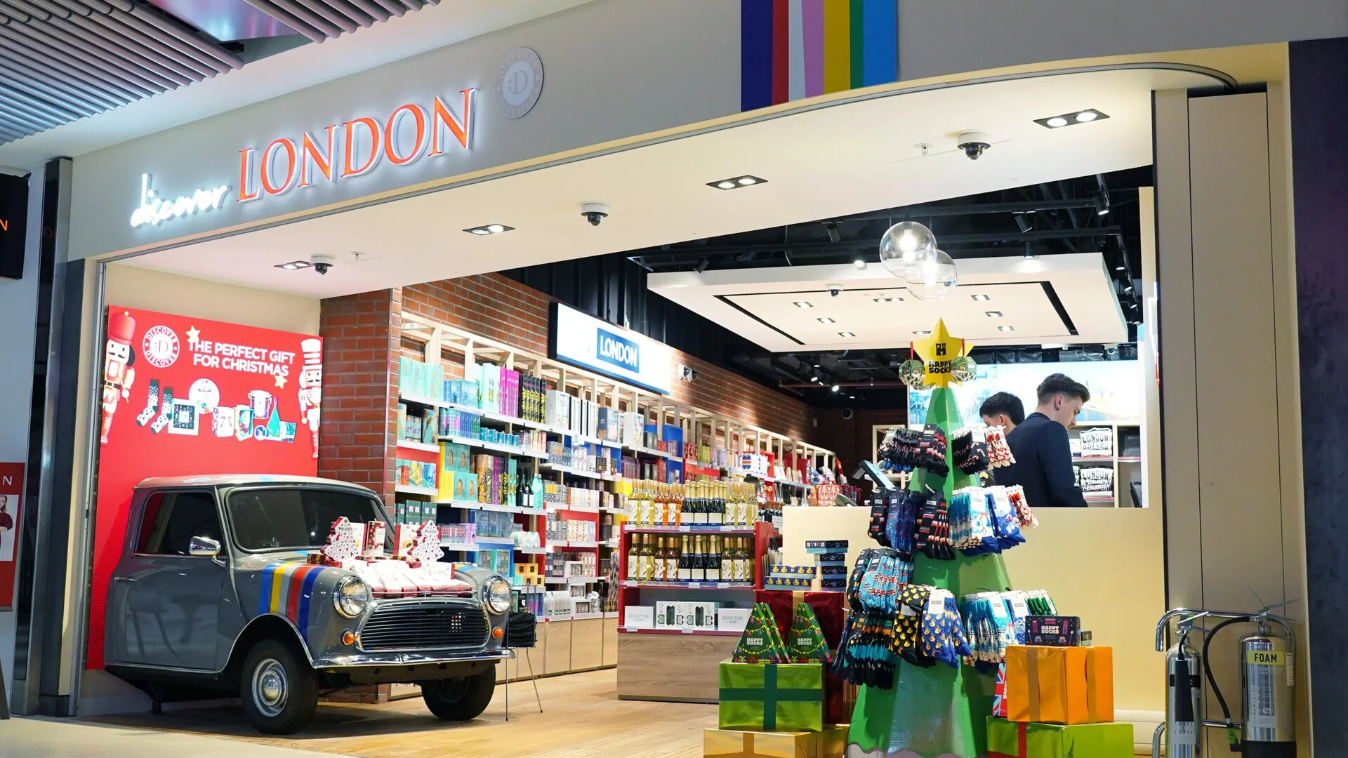 London Gatwick opens Discover London store in South Terminal