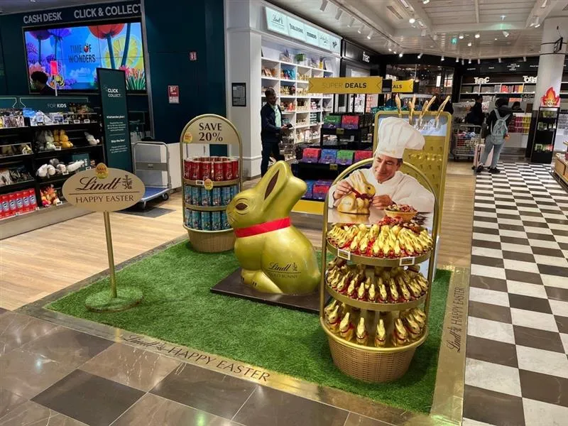 Lindt & Sprüngli drives festive engagement through global travel