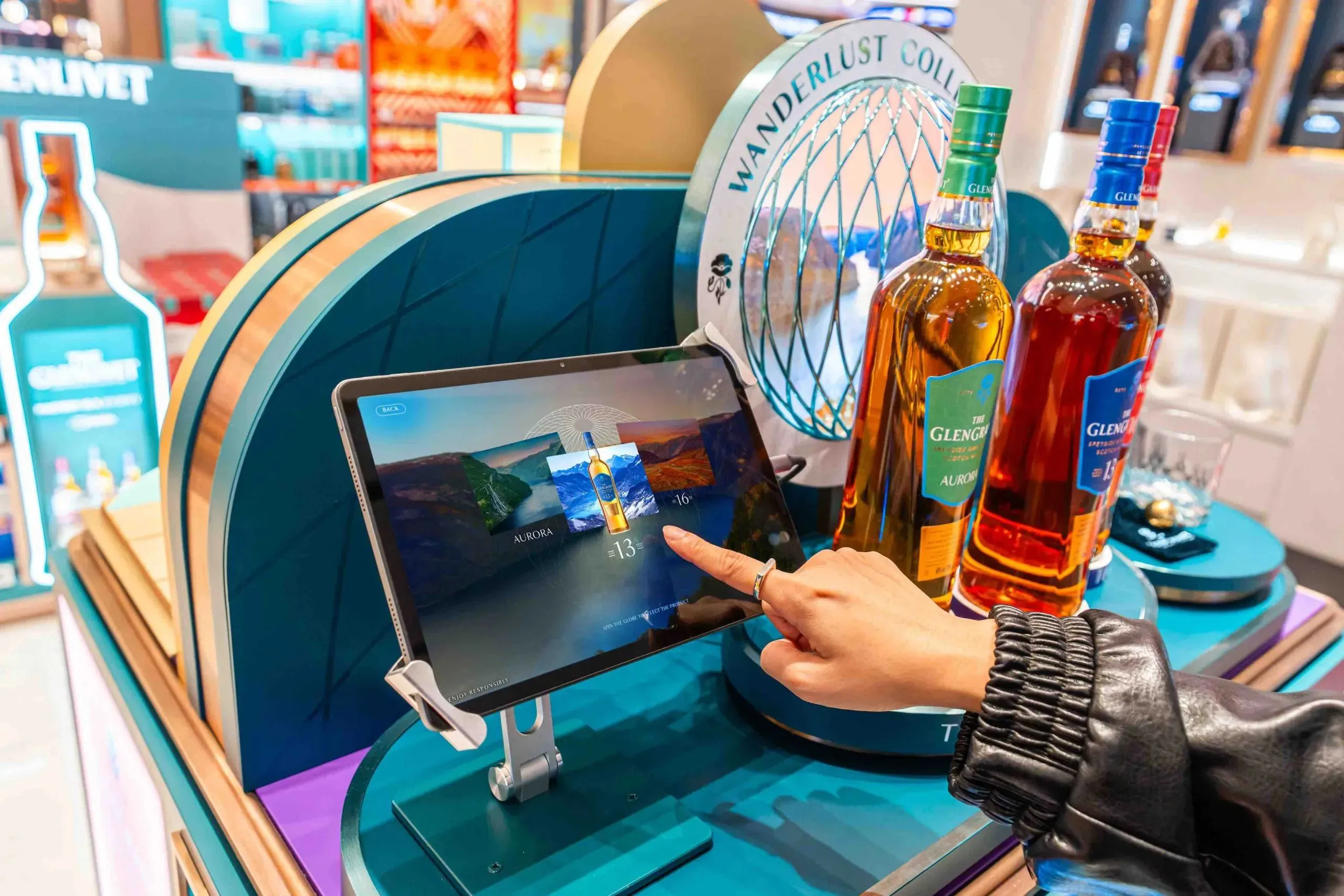 限定版 200ヴィンセント ハデルシー リトグラフ ハンティングインアイルランド The Glen Grant debuts first ever permanent travel retail collection