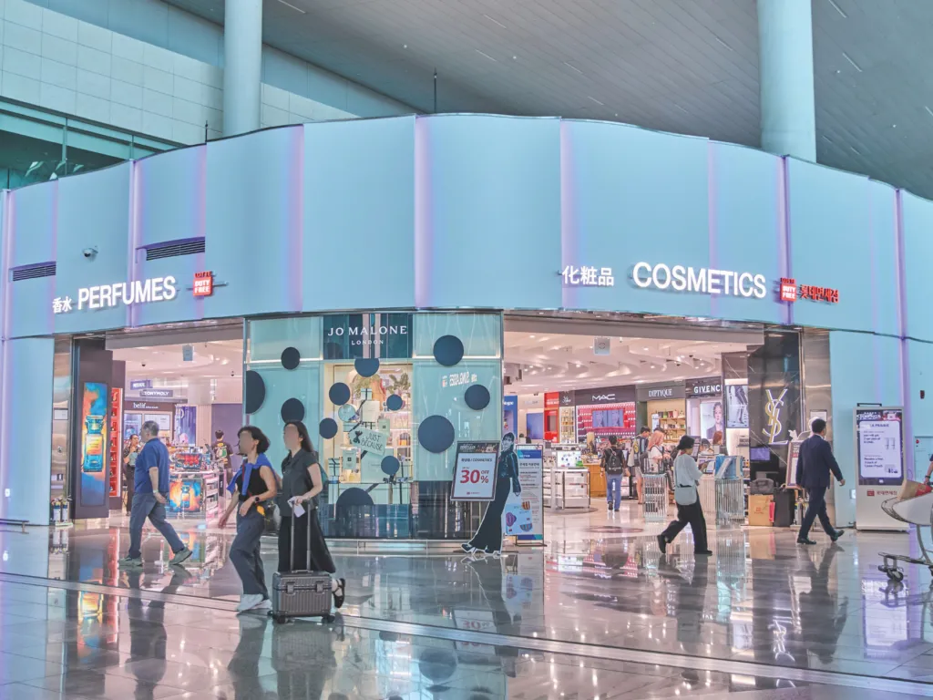 Global travel retail returns to growth, but recovery remains uneven